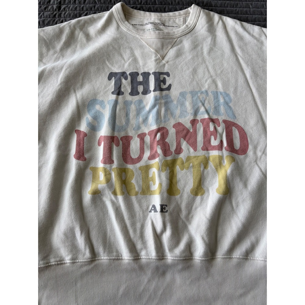 American Eagle The Summer I Turned Pretty Sweatshirt Cream Graphic Pullover Med - Picture 5 of 7